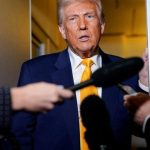 Americans sour on Trump's handling of the economy, Reuters/Ipsos poll finds | U.S. & World