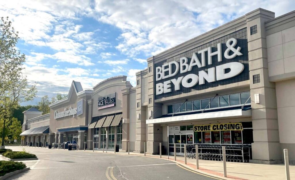 Deptford Town Center Adds 7 National Retailers