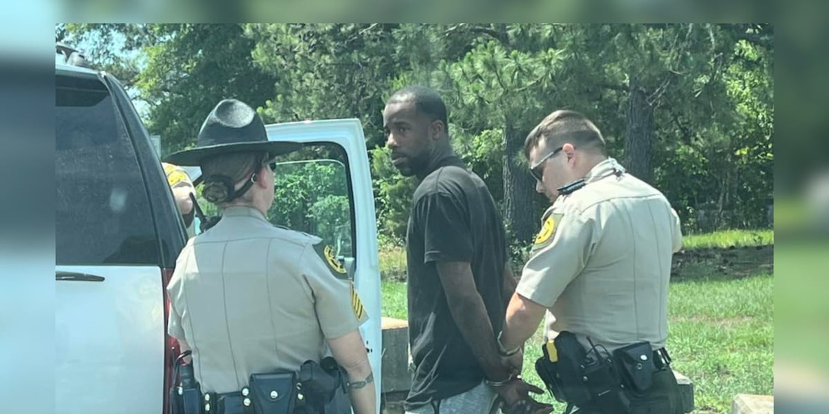 Man arrested for terroristic threats charges following lockdown at a local business