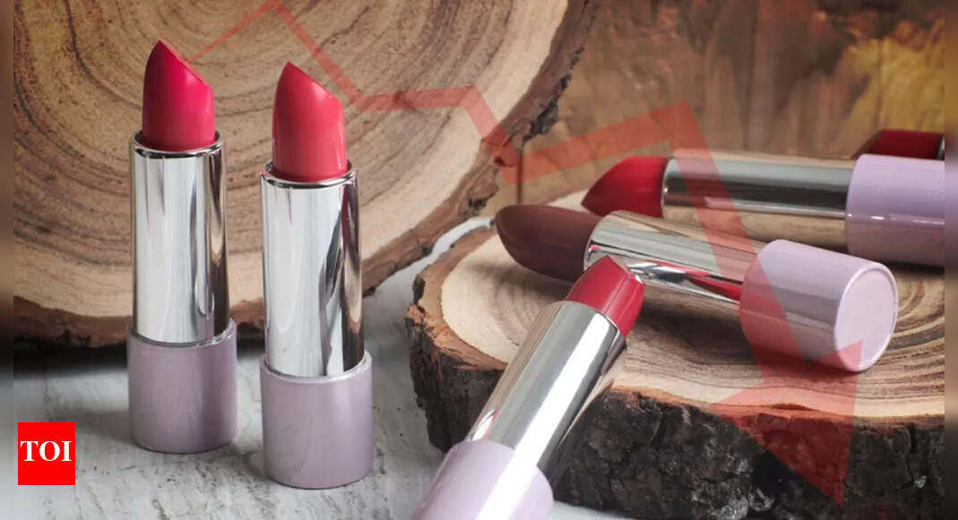 Can Fashion Trends Predict Economic Recessions? |