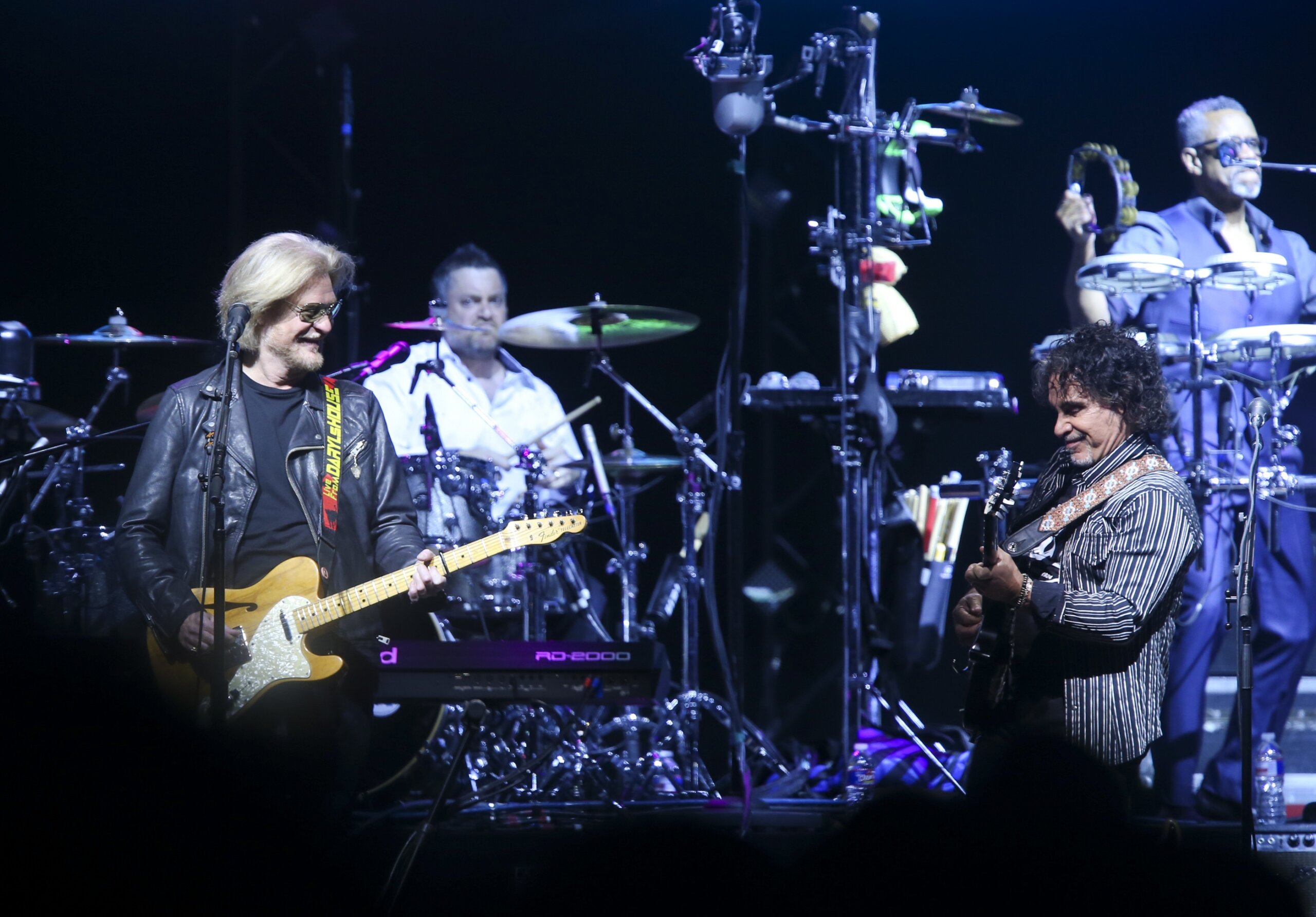 Business spat between Daryl Hall and John Oates has been resolved in arbitration, attorneys say