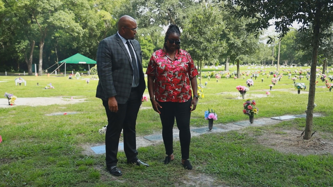 Ask Anthony | Jacksonville families feel failed by headstone business