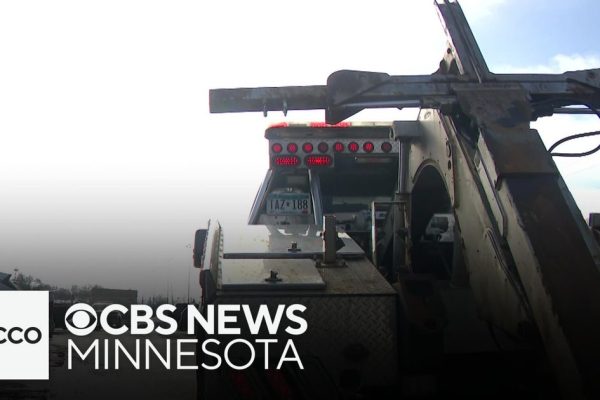 Towing business returning cars abandoned by arrested immigrants to their families for free - cbsnews.com